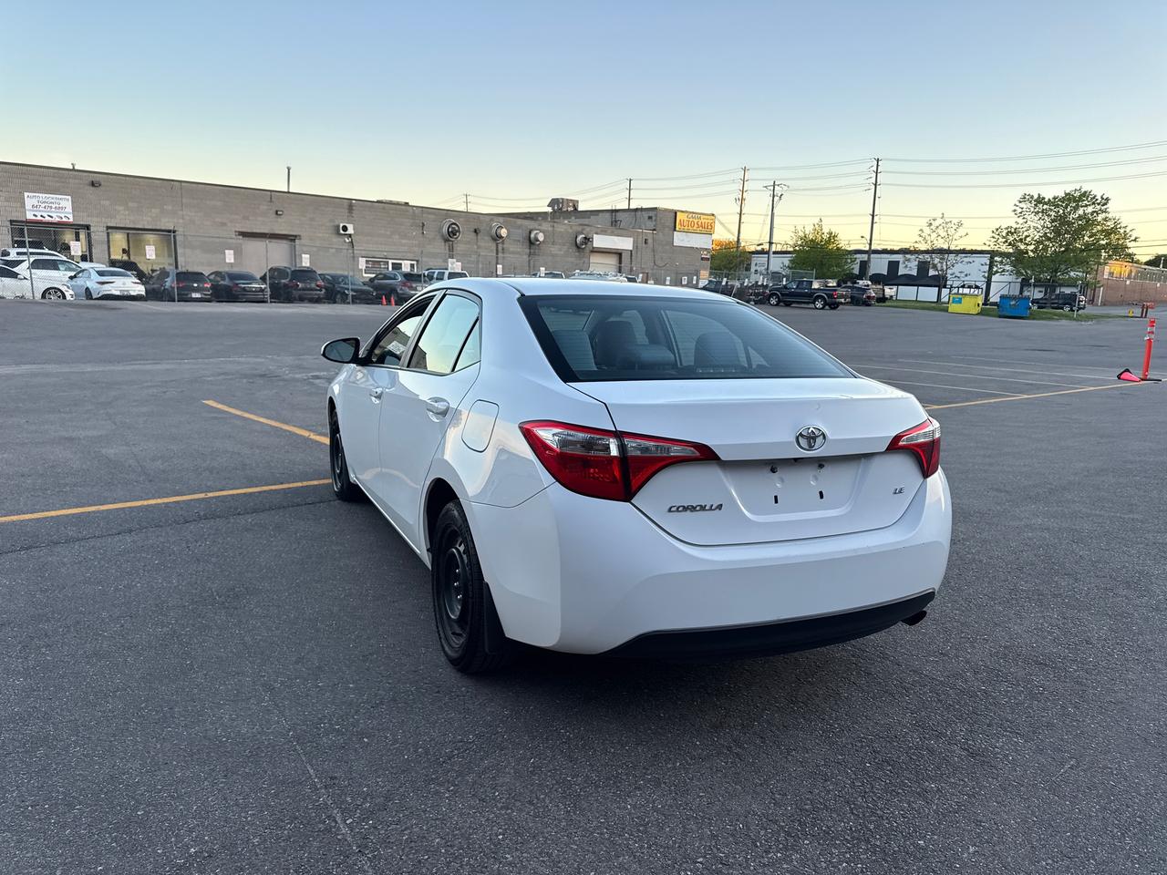 2015 Toyota Corolla LE Photo
