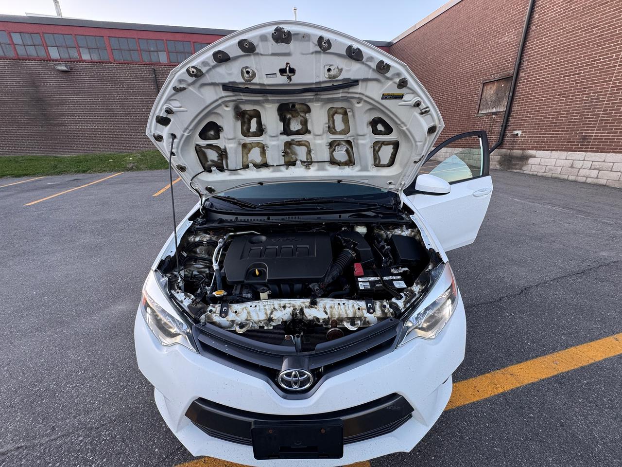 2015 Toyota Corolla LE Photo