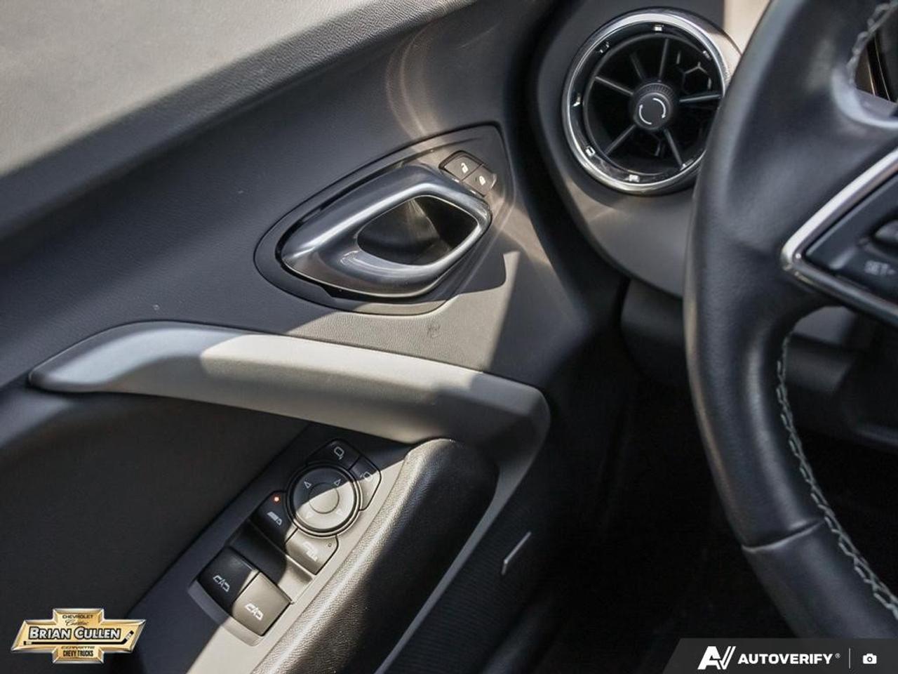2023 Chevrolet Camaro 2LT 2dr Convertible 2LT Photo