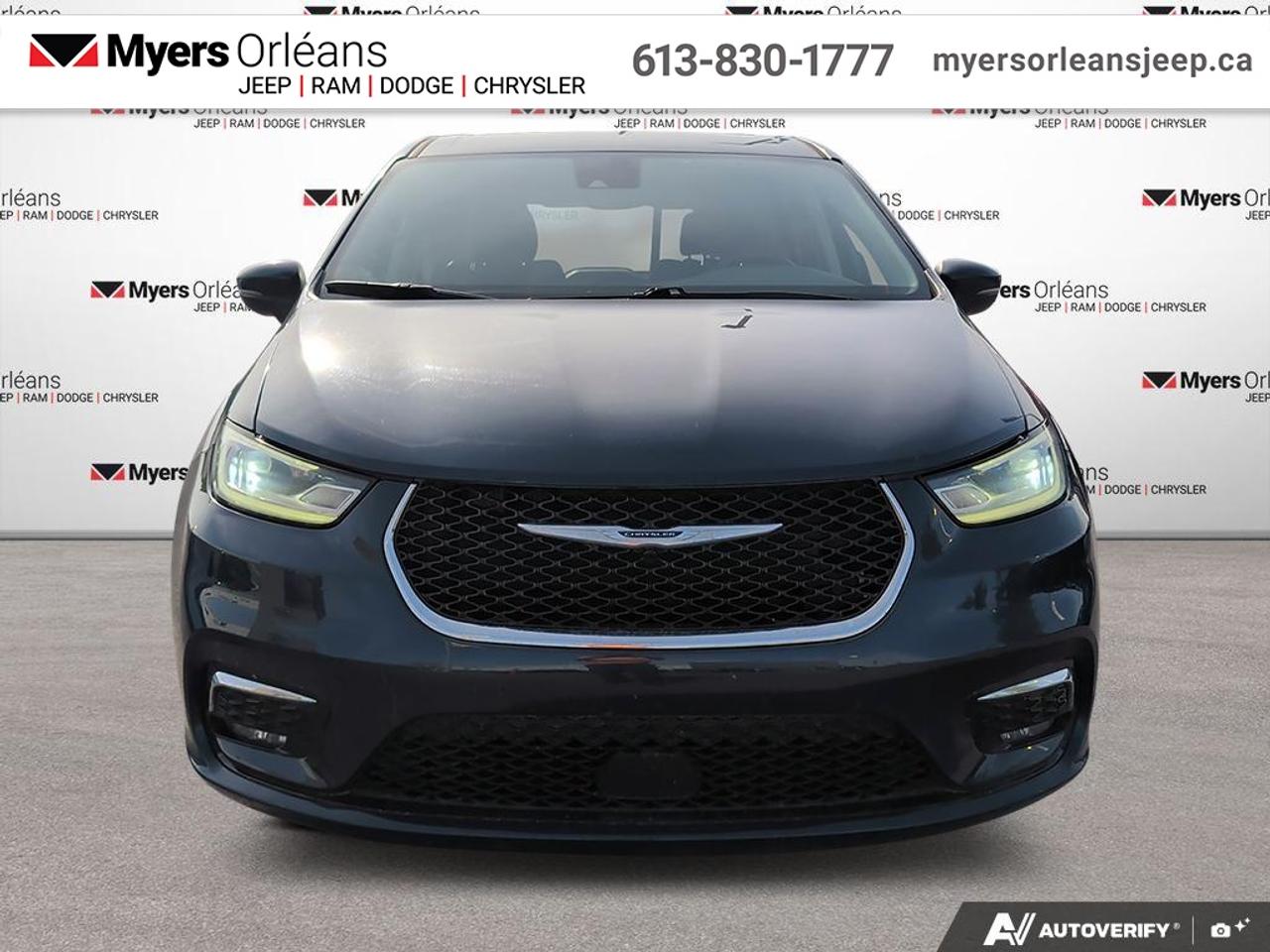 2023 Chrysler Pacifica Touring L AWD   - Apple CarPlay Photo