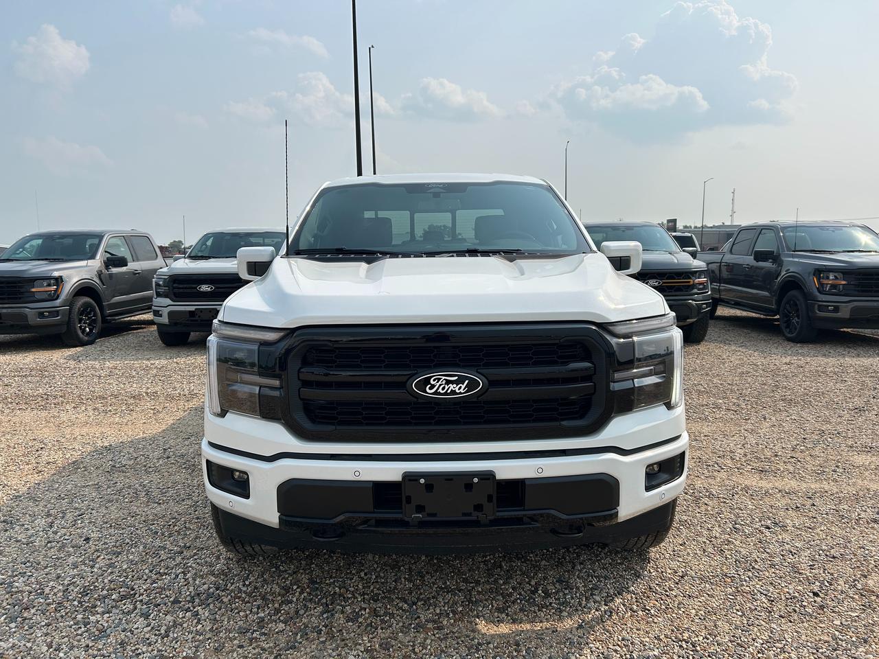 2026 Ford F-150 LARIAT 4WD SuperCrew 6.5' Box 501A Photo5