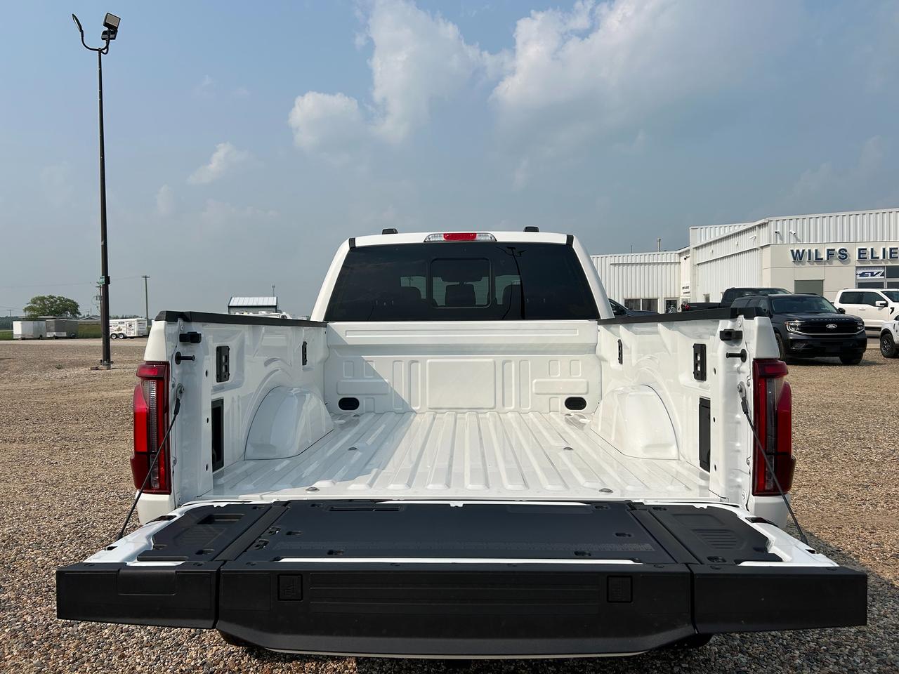 2026 Ford F-150 LARIAT 4WD SuperCrew 6.5' Box 501A Photo5