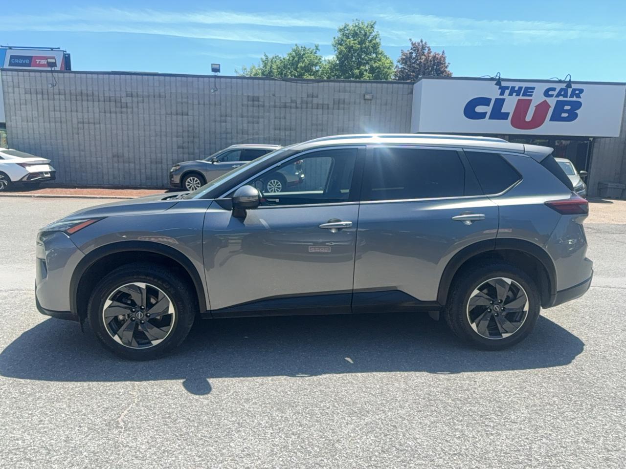 2024 Nissan Rogue SV MOONROOF