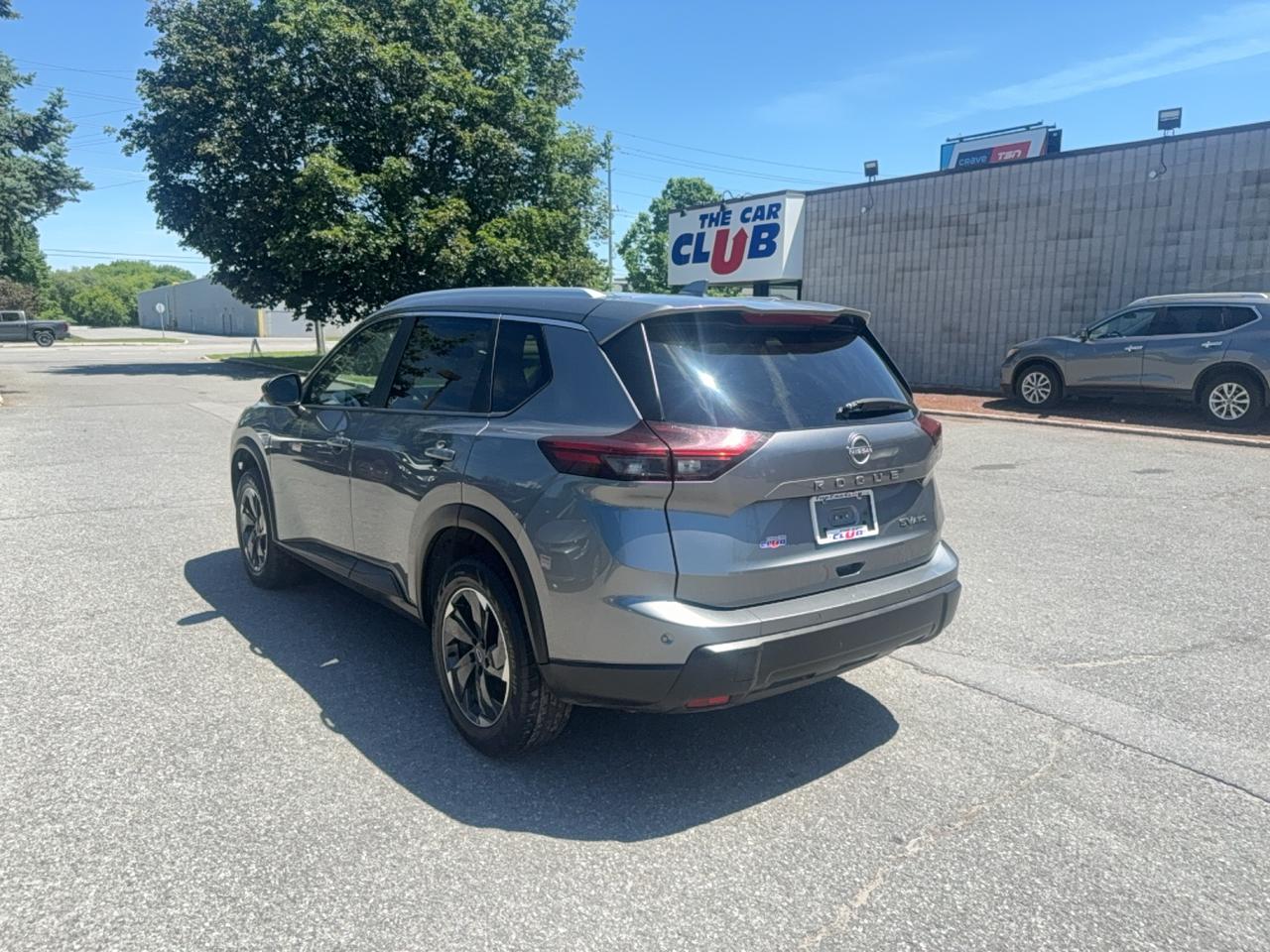 2024 Nissan Rogue SV MOONROOF