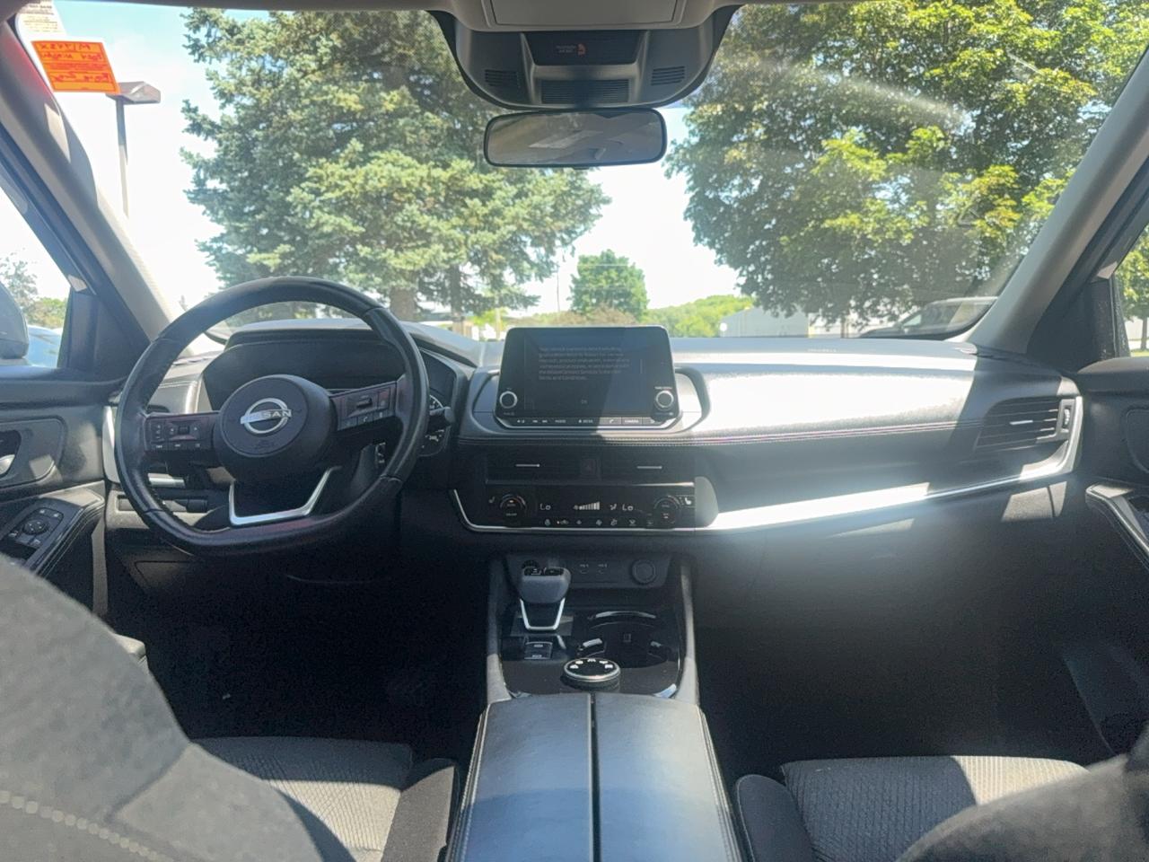 2024 Nissan Rogue SV MOONROOF