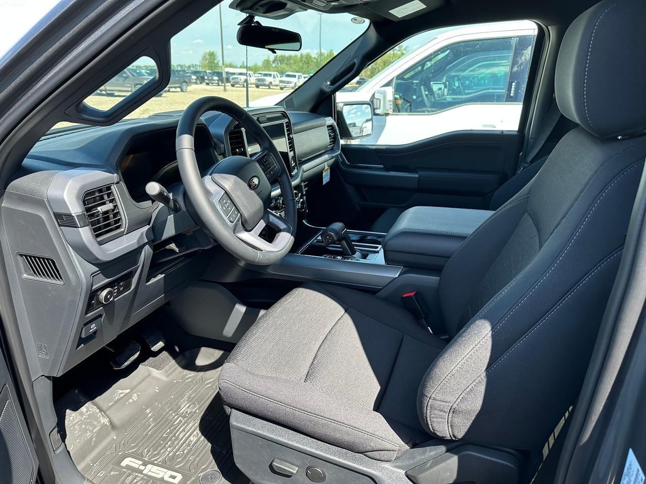 2026 Ford F-150 XLT 4WD SuperCrew 5.5' Box 301A Photo5