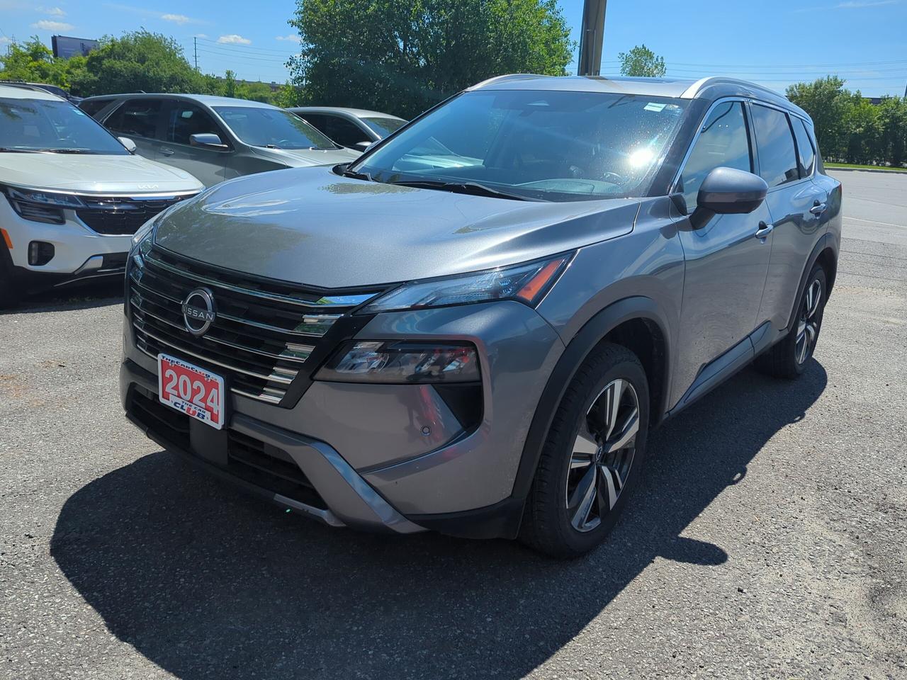 2024 Nissan Rogue SL Photo2