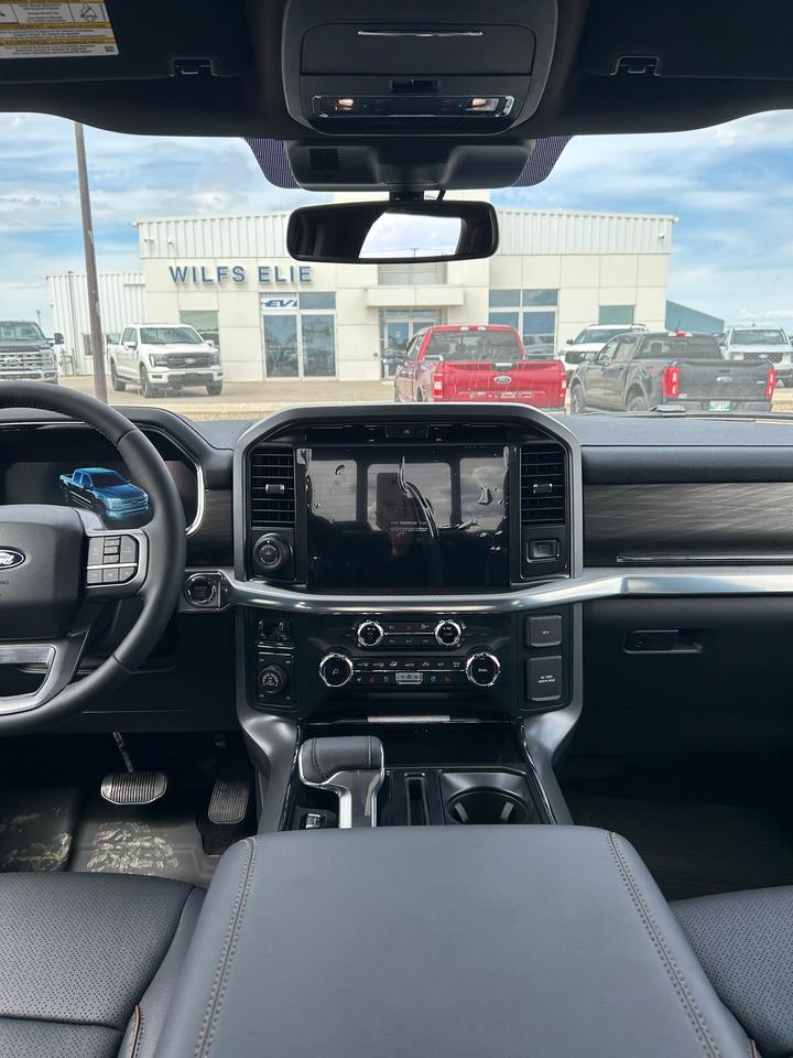 2026 Ford F-150 LARIAT 4WD SuperCrew 5.5' Box 501A Photo5