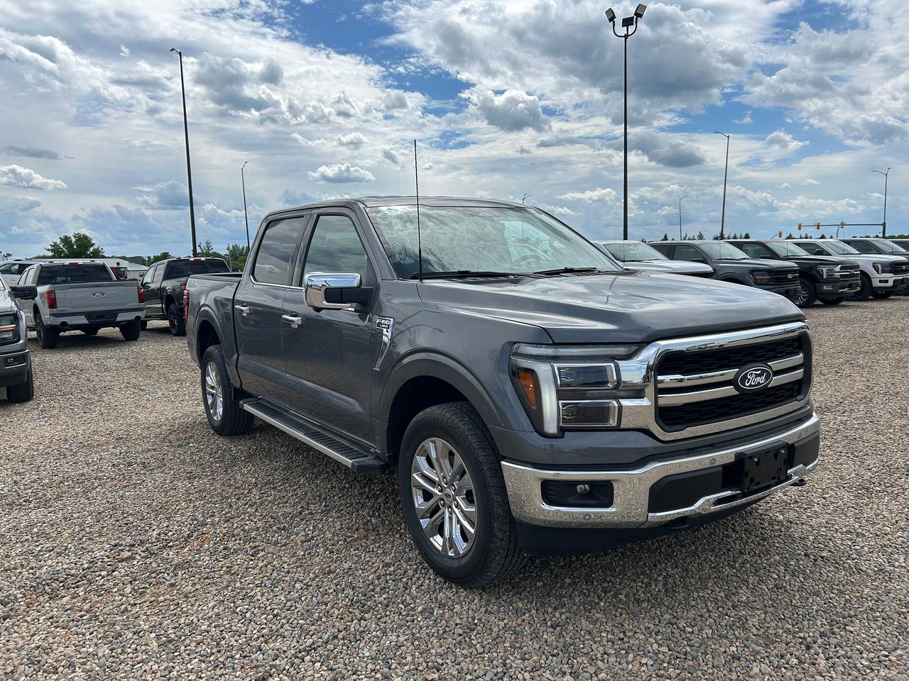 2026 Ford F-150 LARIAT 4WD SuperCrew 5.5' Box 501A Photo5