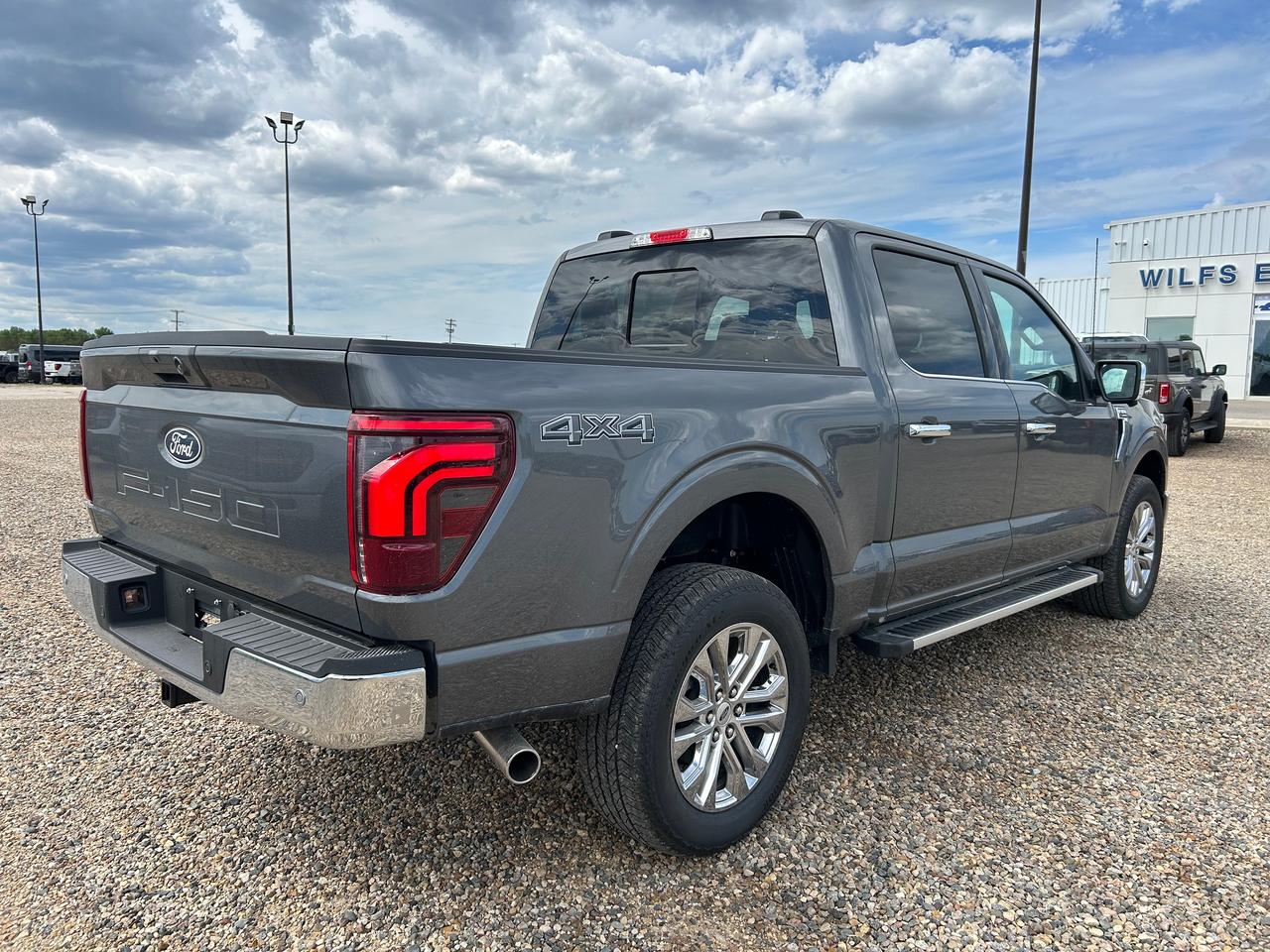 2026 Ford F-150 LARIAT 4WD SuperCrew 5.5' Box 501A Photo3