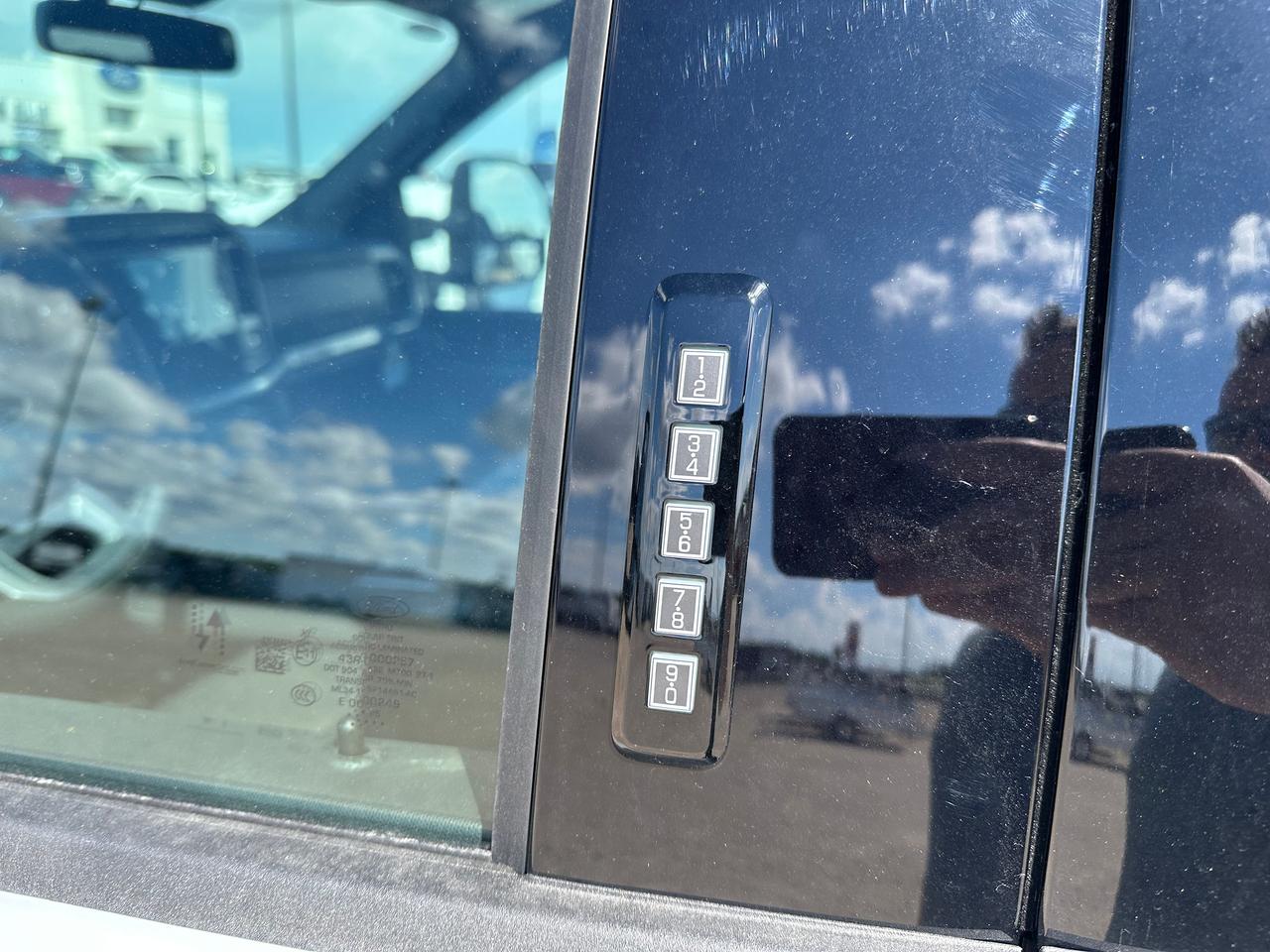 2026 Ford F-150 XLT 4WD SuperCrew 6.5' Box 302A Photo5