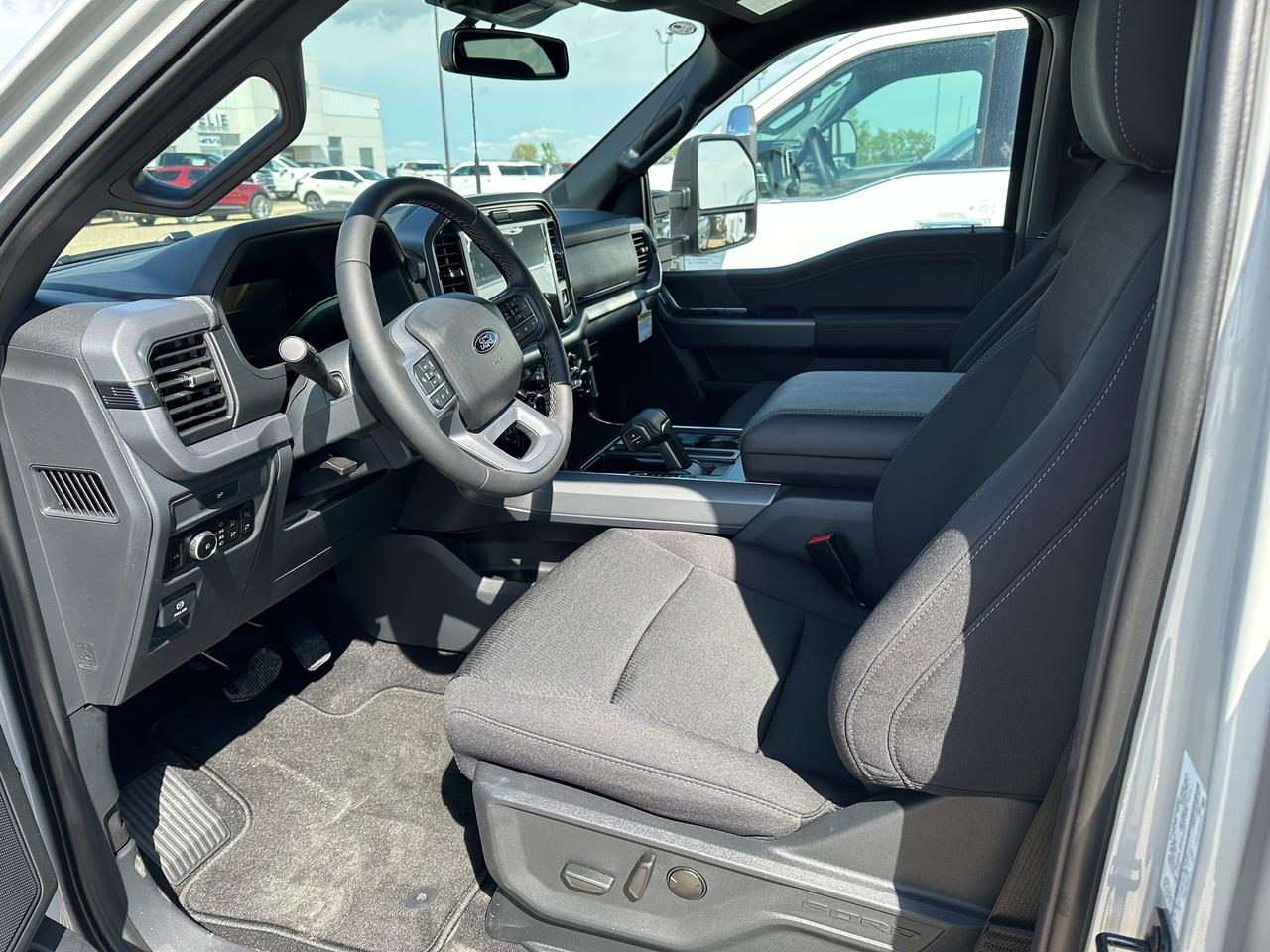 2026 Ford F-150 XLT 4WD SuperCrew 6.5' Box 302A Photo5