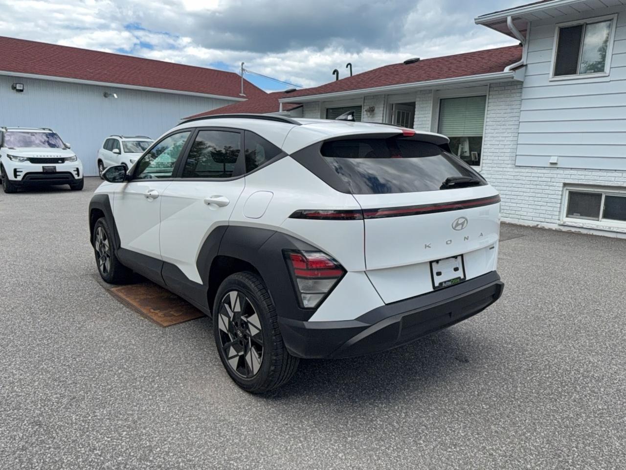 2024 Hyundai KONA DRIVE ASSIST- AWD - HEATED SEATS/STEERING WHEEL - WIRELESS APPLE CARPLAY + ANDROID AUTO Photo2