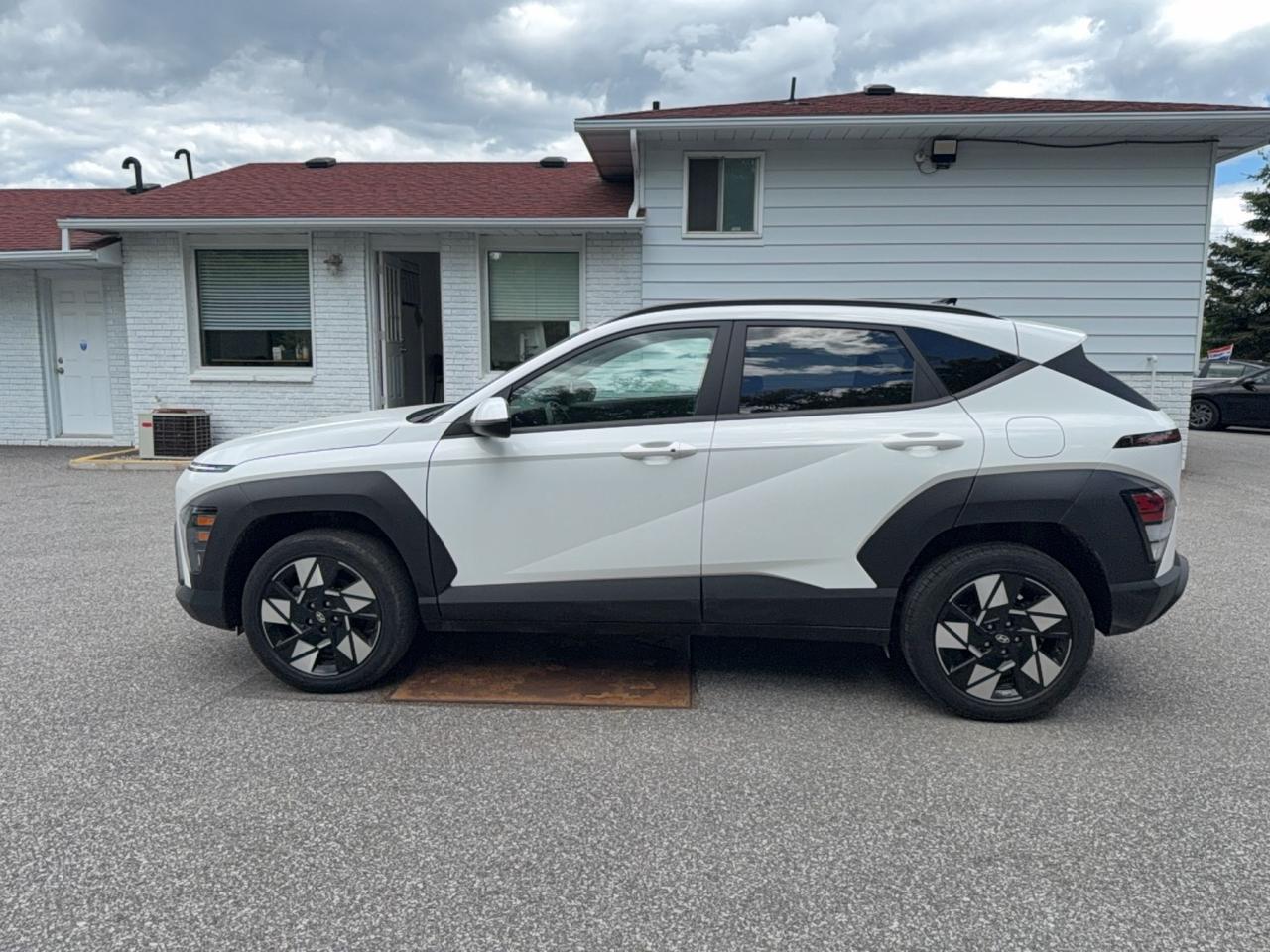 2024 Hyundai KONA DRIVE ASSIST- AWD - HEATED SEATS/STEERING WHEEL - WIRELESS APPLE CARPLAY + ANDROID AUTO Photo1