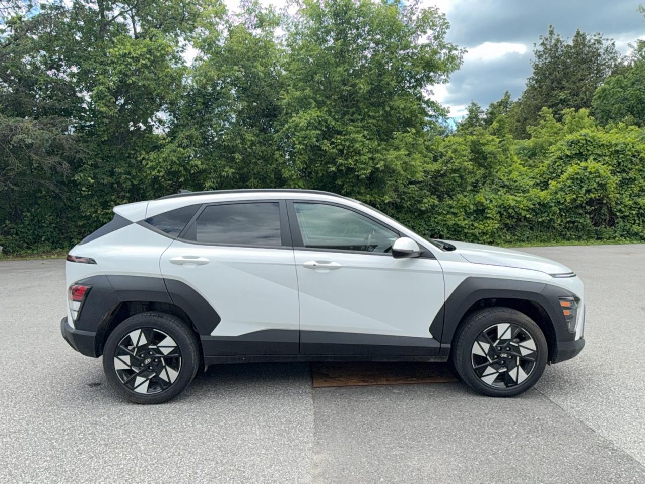 2024 Hyundai KONA DRIVE ASSIST- AWD - HEATED SEATS/STEERING WHEEL - WIRELESS APPLE CARPLAY + ANDROID AUTO Photo