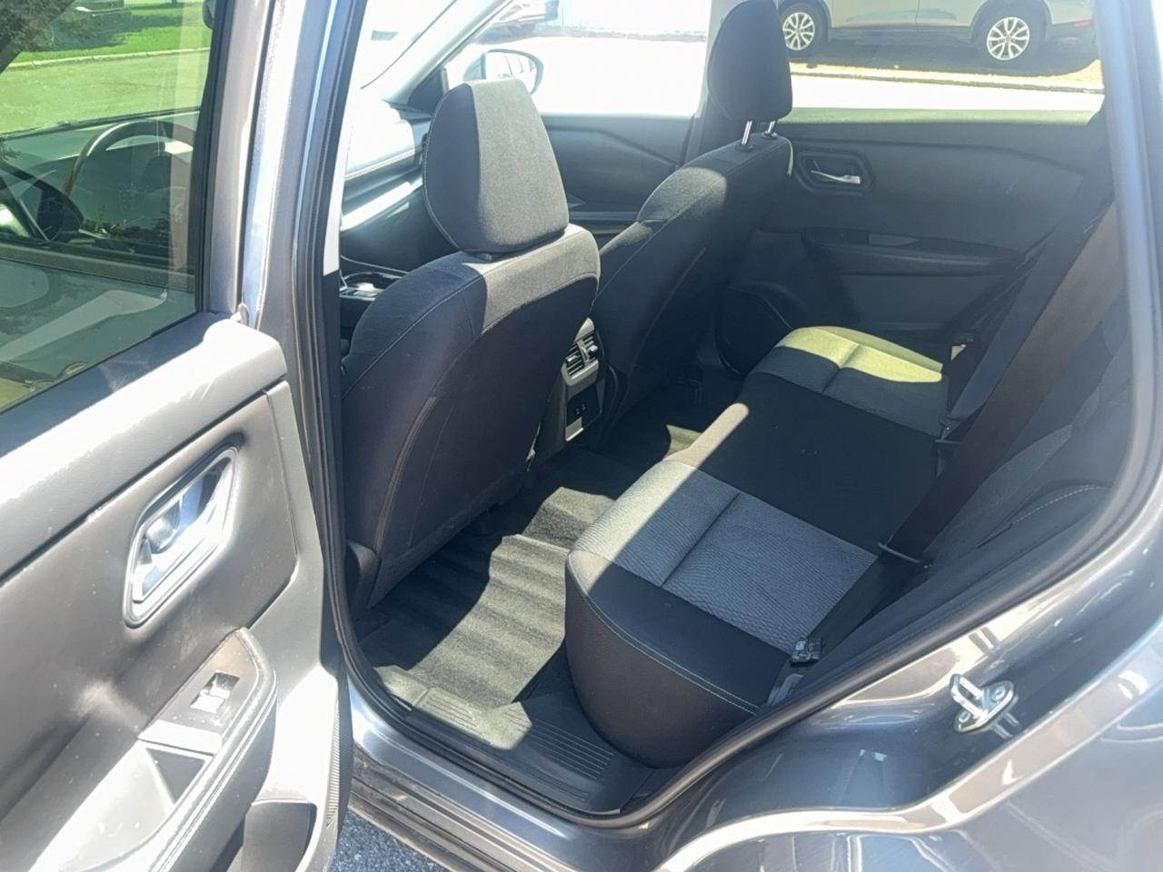2024 Nissan Rogue SV MOONROOF