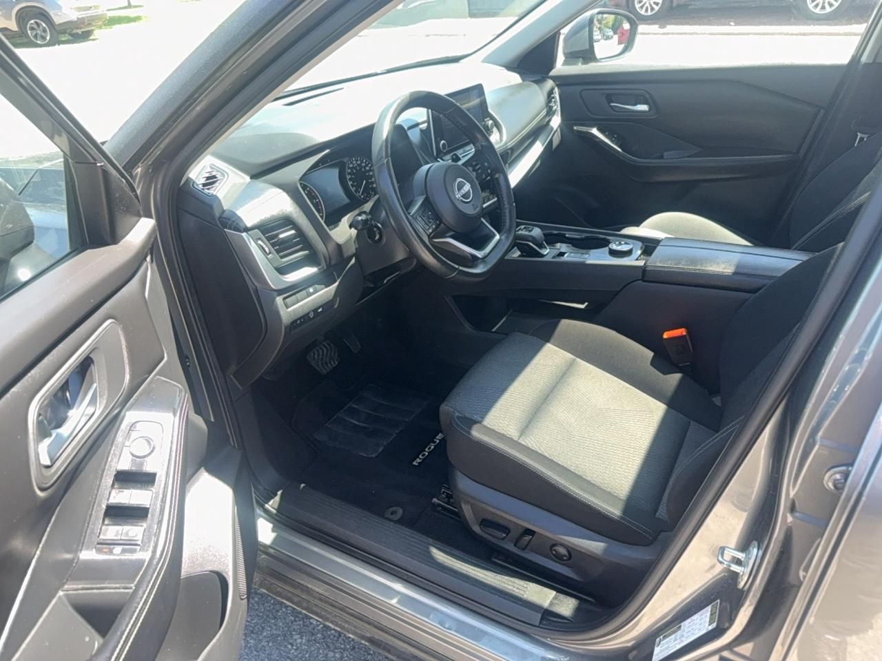 2024 Nissan Rogue SV MOONROOF