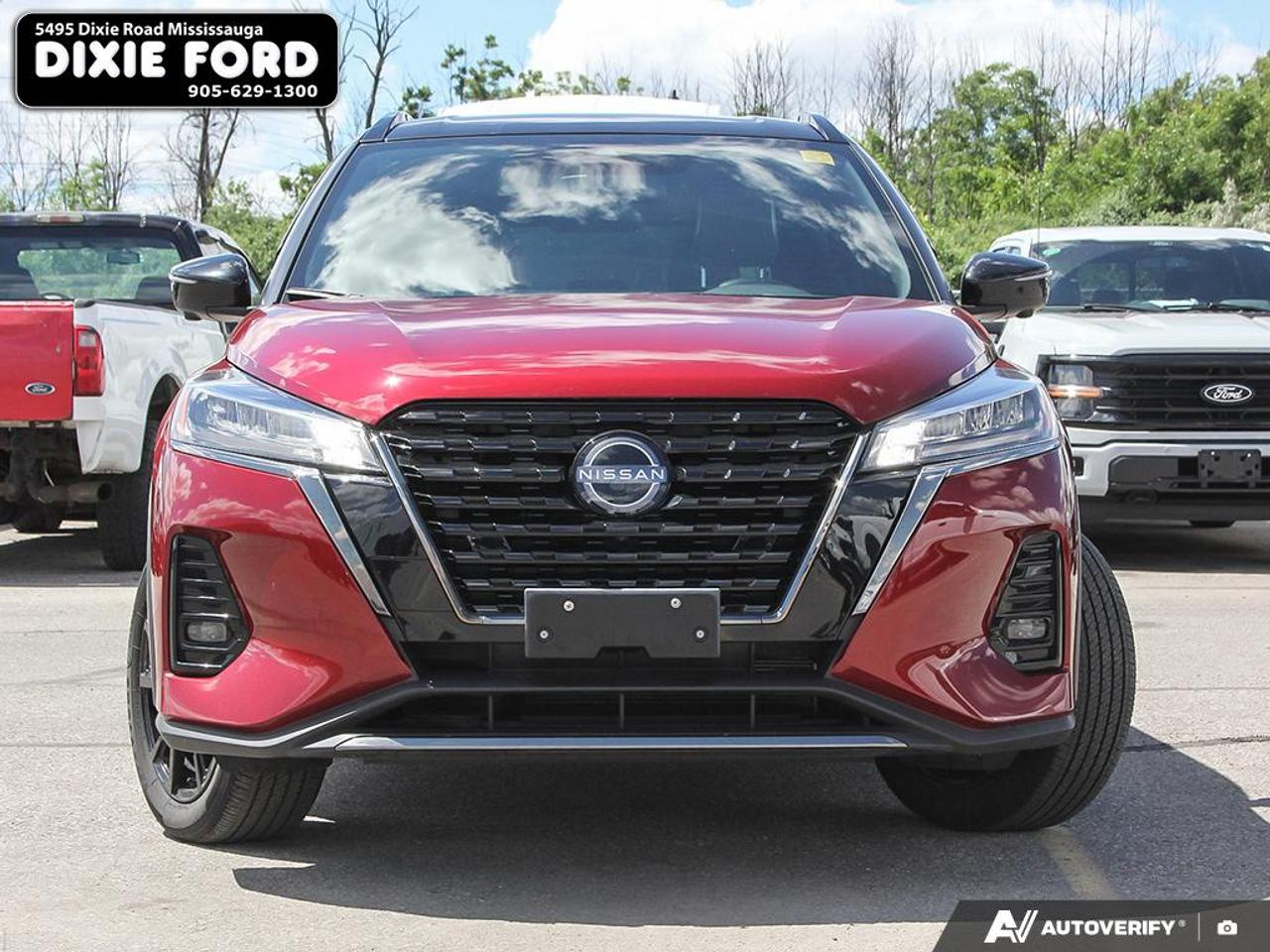 2023 Nissan Kicks SR Photo