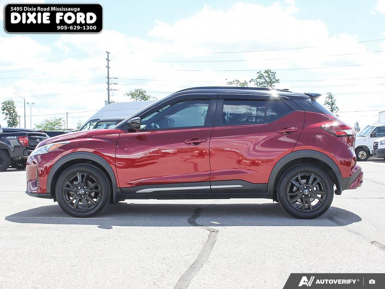2023 Nissan Kicks SR Photo2