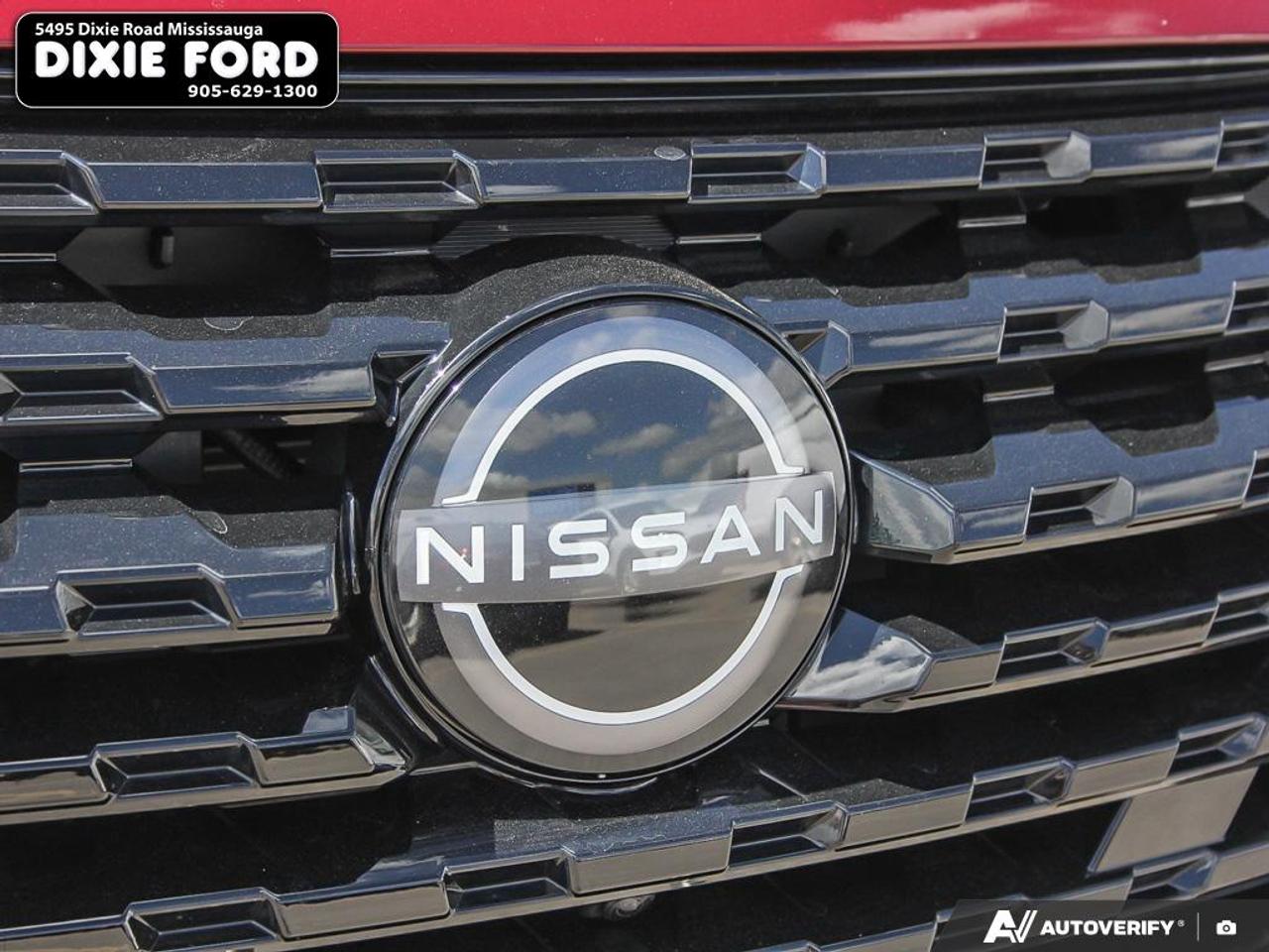 2023 Nissan Kicks SR Photo