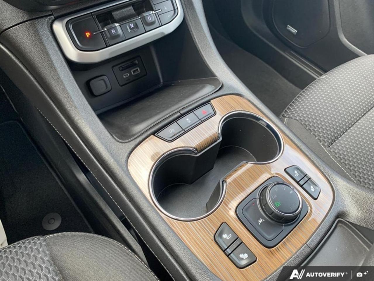 2023 GMC Acadia SLE  - Power Liftgate -  Remote Start Photo