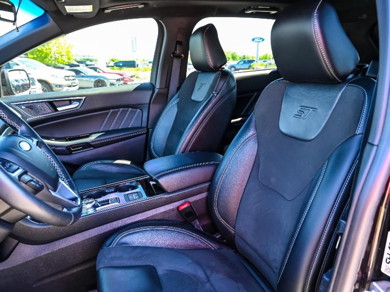 2020 Ford Edge ST Photo