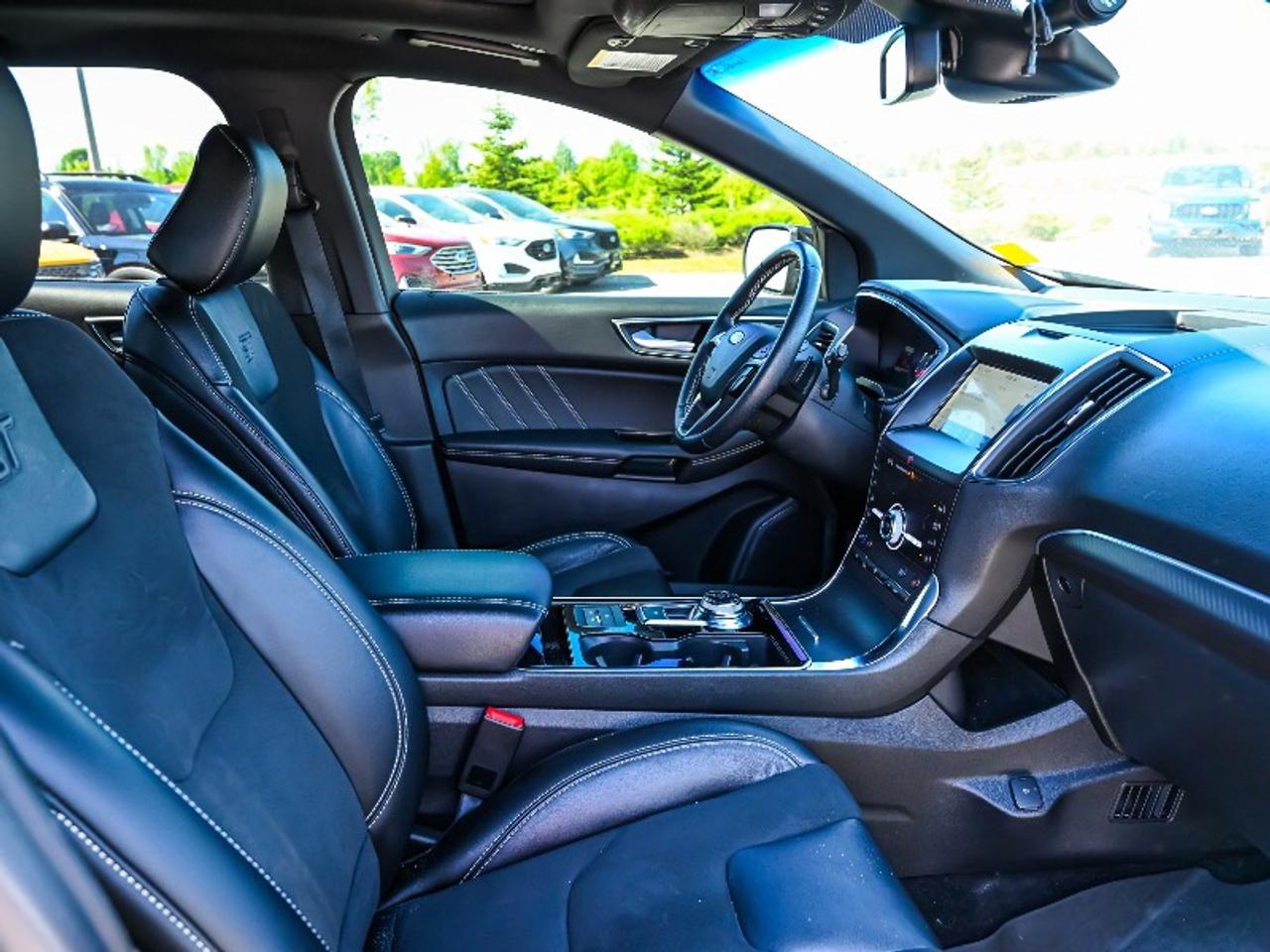 2020 Ford Edge ST Photo