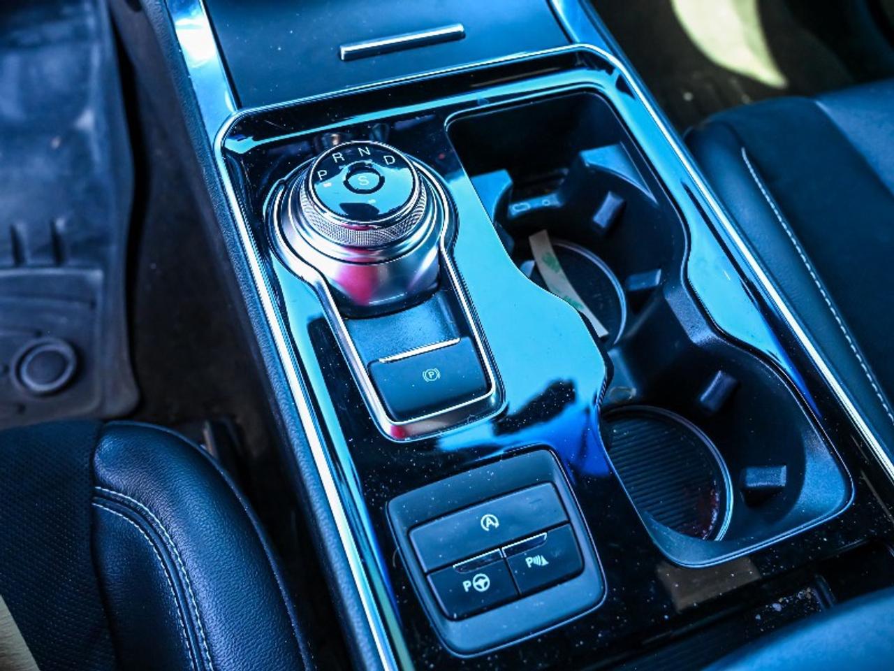 2020 Ford Edge ST Photo