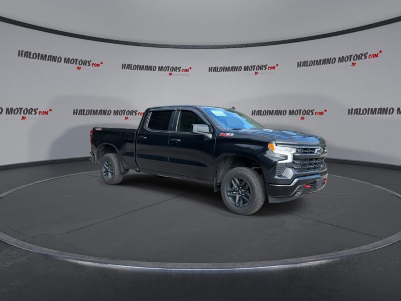 2024 Chevrolet Silverado 1500 Custom Trail Boss Z71 Crew Cab 4X4 | No Accidents Photo