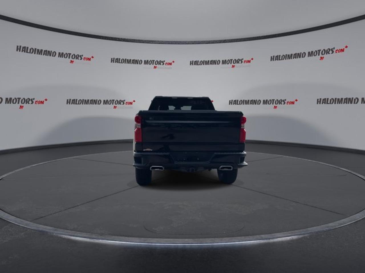 2024 Chevrolet Silverado 1500 Custom Trail Boss Z71 Crew Cab 4X4 | No Accidents Photo