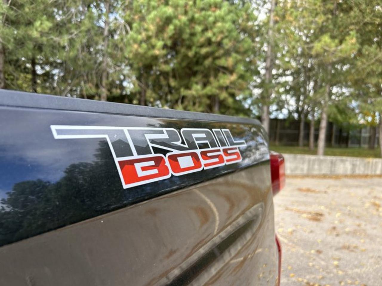 2024 Chevrolet Silverado 1500 Custom Trail Boss Z71 Crew Cab 4X4 | No Accidents Photo