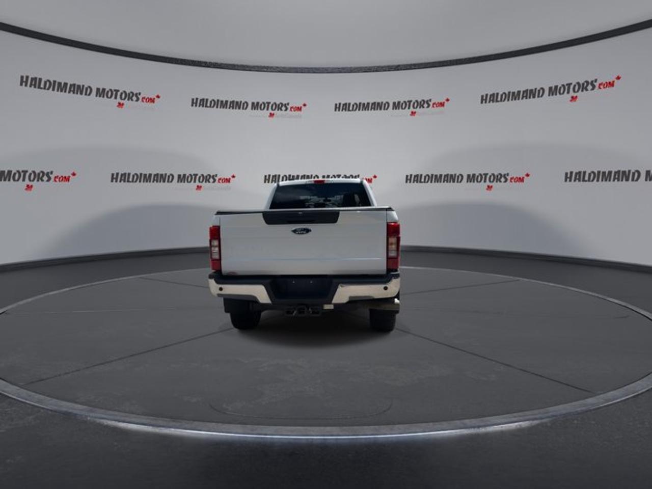 2022 Ford F-350 Super Duty SRW XLT Crew Cab 8' Box 4WD | No Accidents Photo
