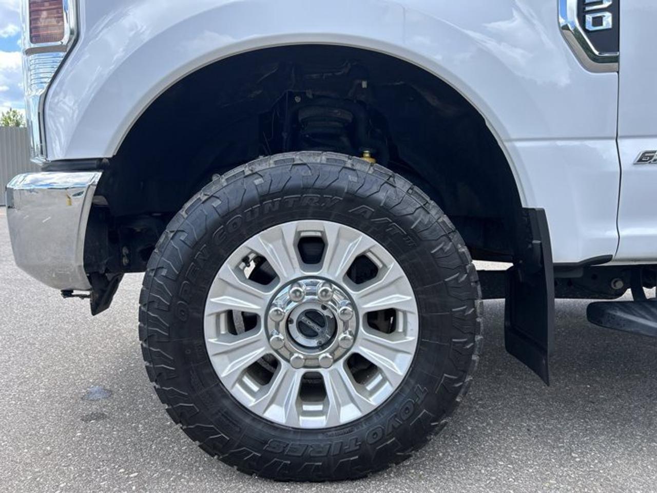 2022 Ford F-350 Super Duty SRW XLT Crew Cab 8' Box 4WD | No Accidents Photo