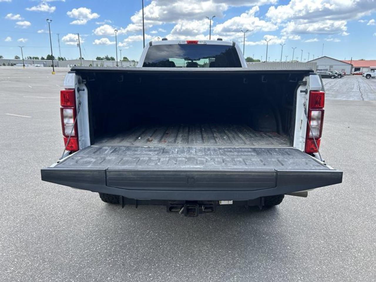2022 Ford F-350 Super Duty SRW XLT Crew Cab 8' Box 4WD | No Accidents Photo