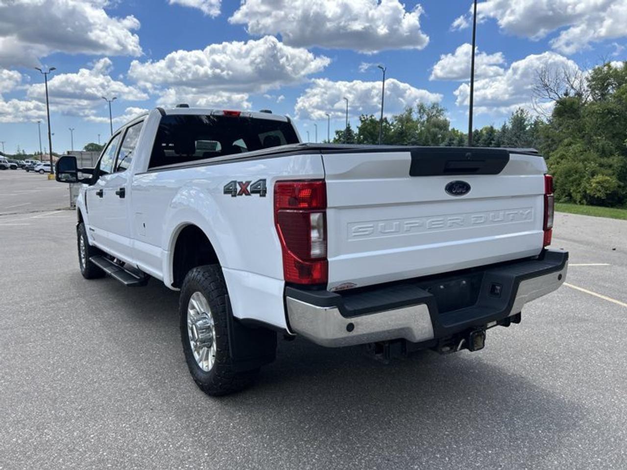 2022 Ford F-350 Super Duty SRW XLT Crew Cab 8' Box 4WD | No Accidents Photo