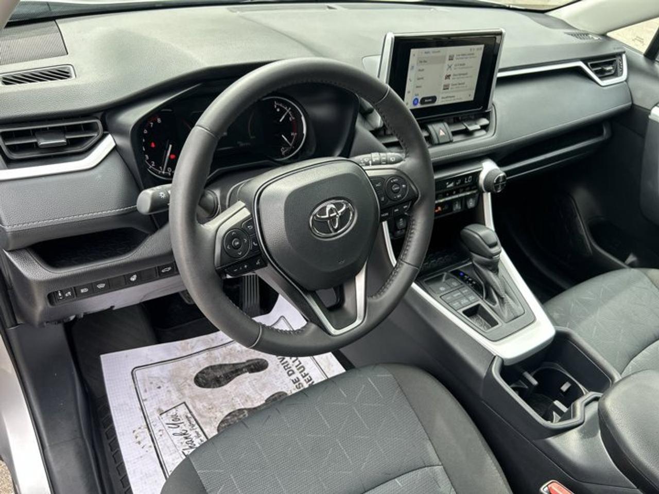 2025 Toyota RAV4 XLE AWD | No Accidents | Sunroof | Heated Steering Photo