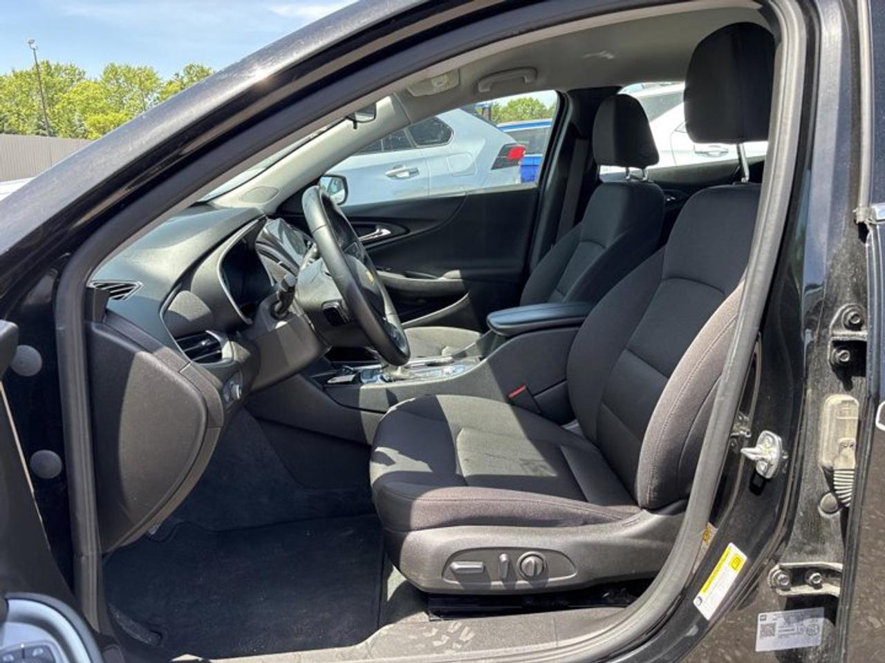 2024 Chevrolet Malibu LT | Heated Steering Photo