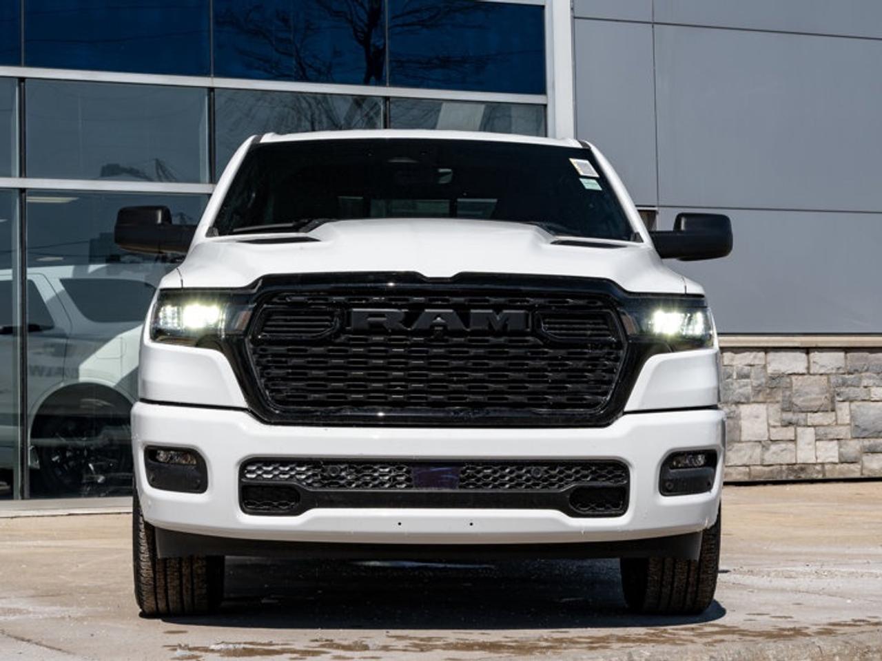 2026 RAM 1500 Express Photo