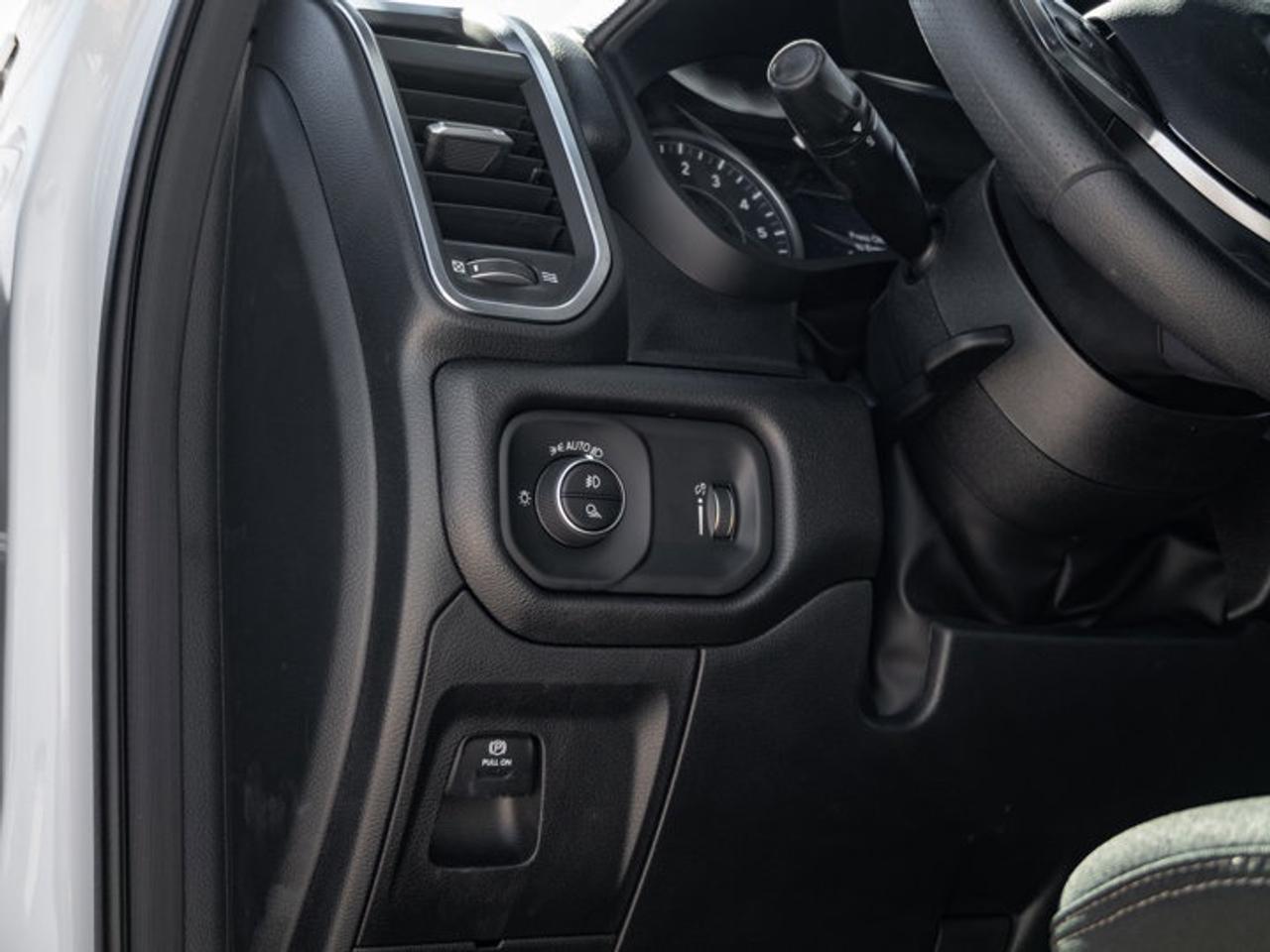 2026 RAM 1500 Express Photo
