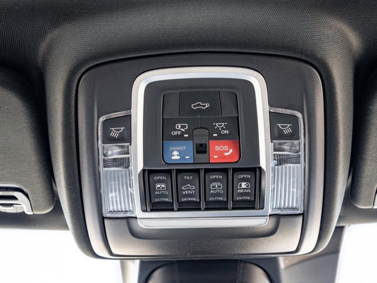2020 RAM 1500 Laramie Photo