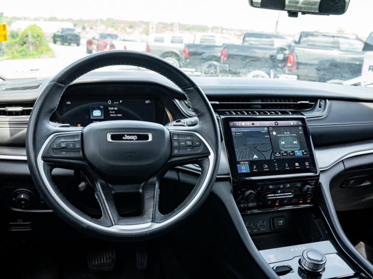 2022 Jeep Grand Cherokee L Limited Photo2
