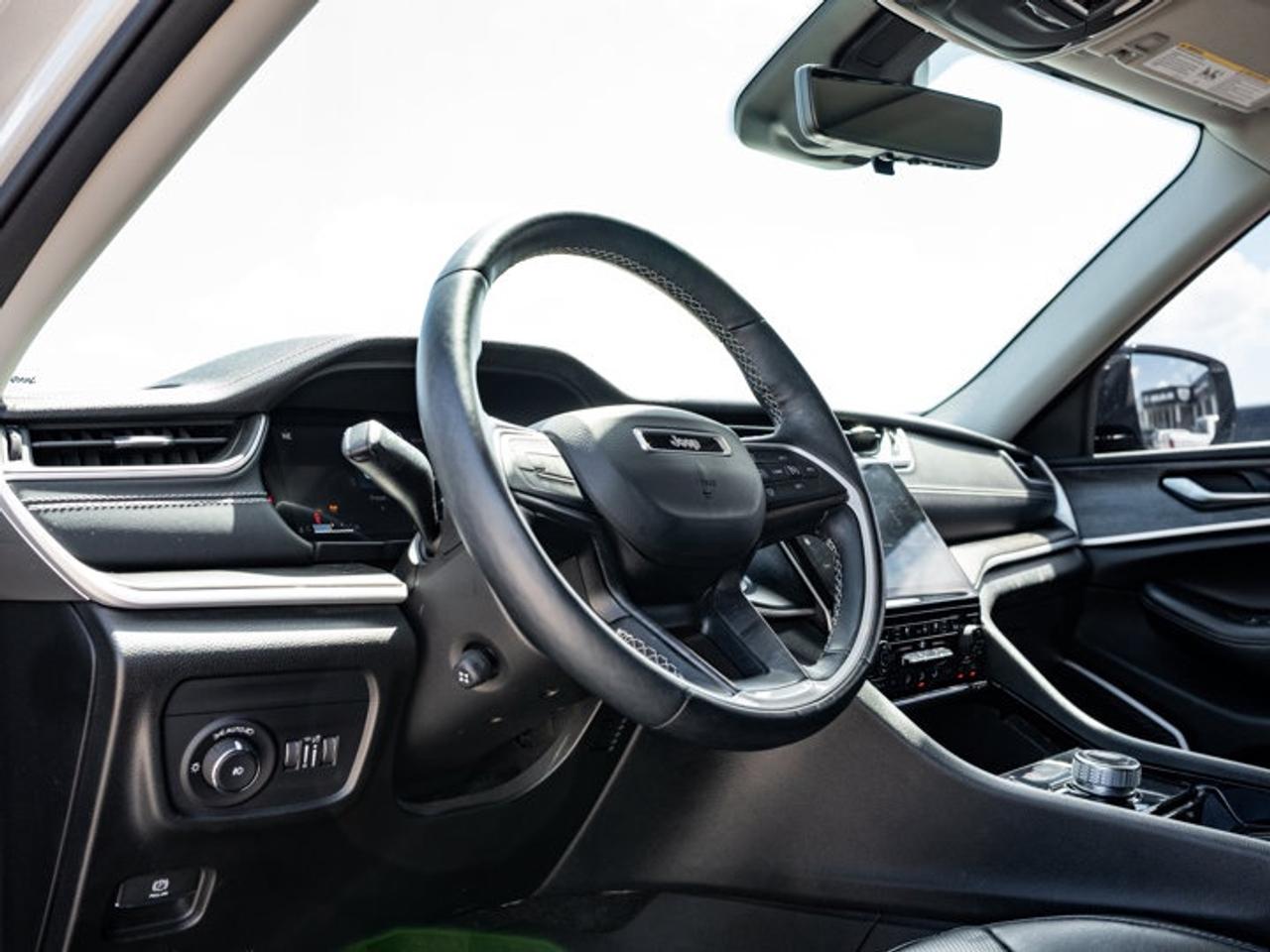 2022 Jeep Grand Cherokee L Limited Photo