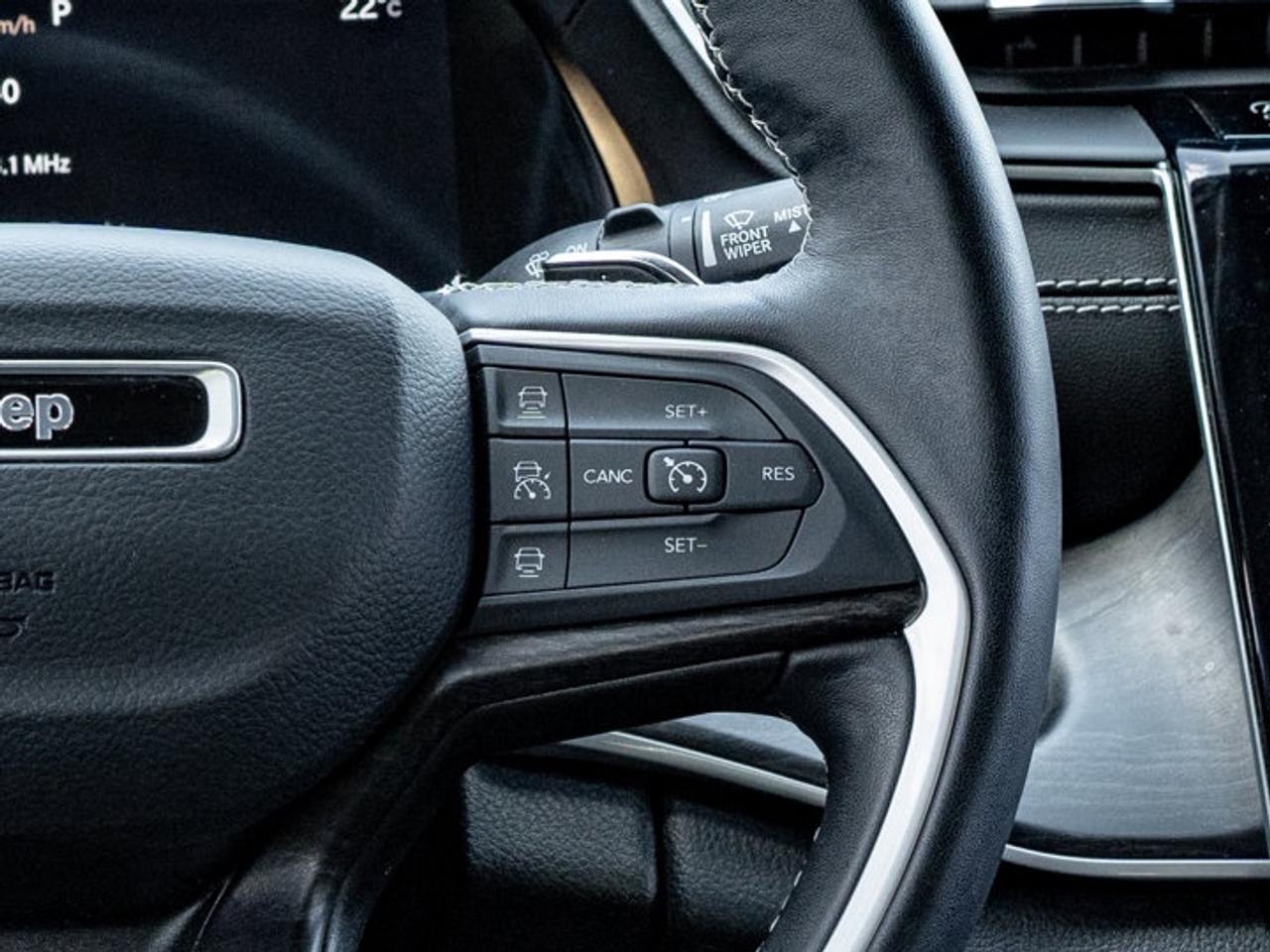 2022 Jeep Grand Cherokee L Limited Photo