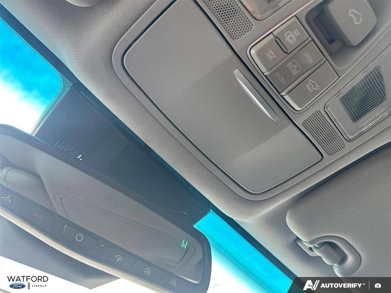 2019 Hyundai Santa Fe XL AWD ULTIMATE Photo