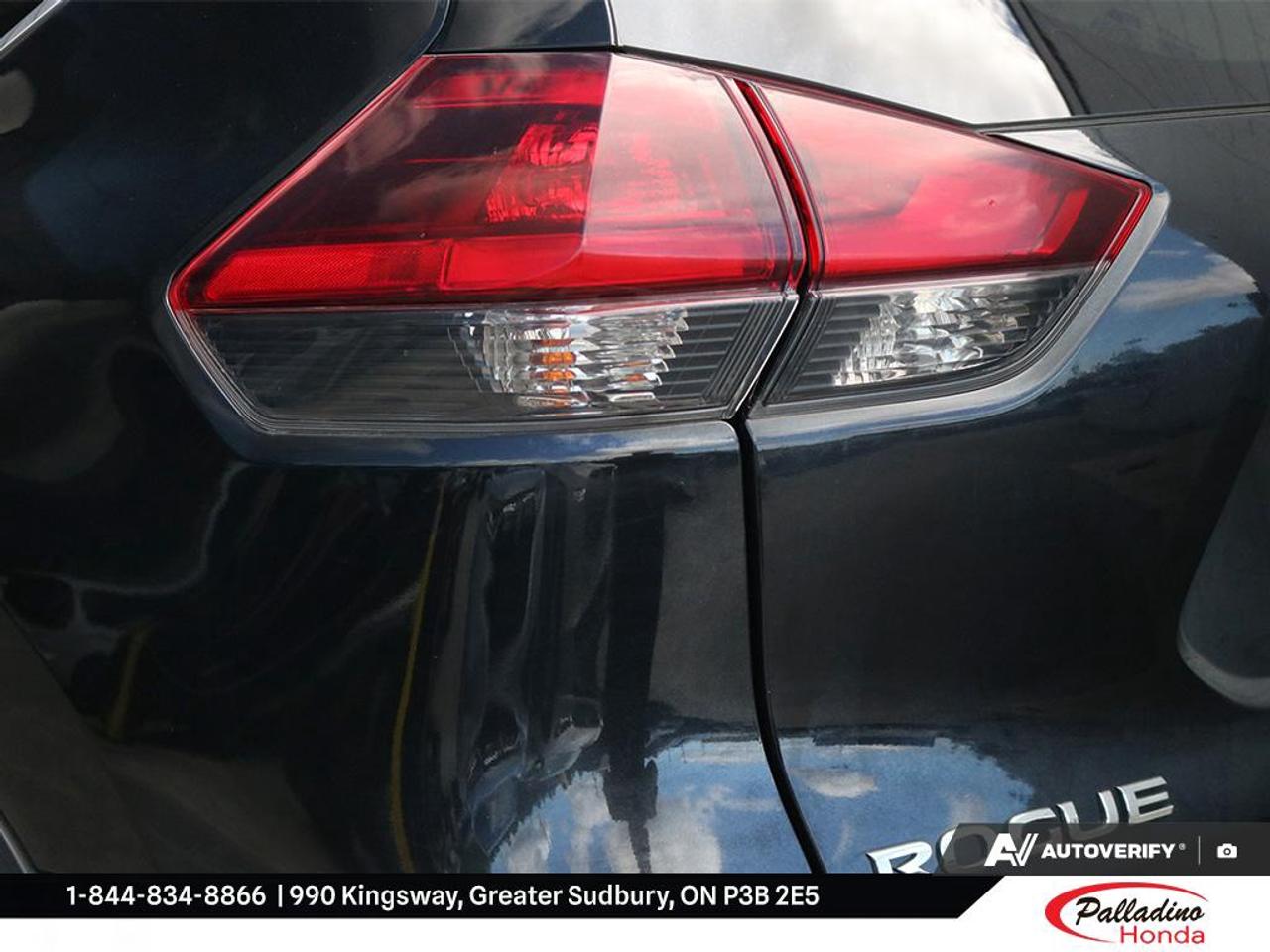 2019 Nissan Rogue SV Photo