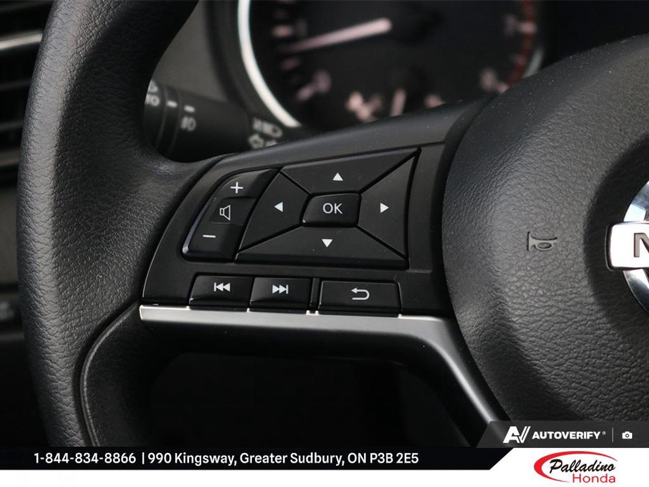 2019 Nissan Rogue SV Photo