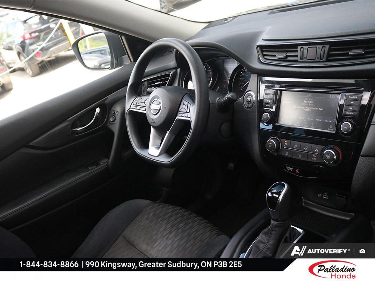2019 Nissan Rogue SV Photo