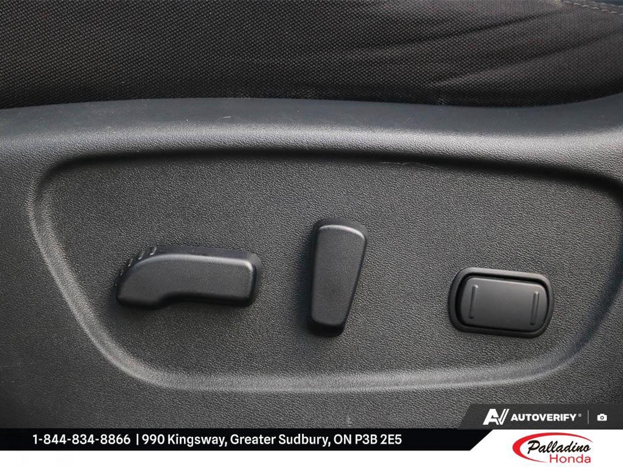 2019 Nissan Rogue SV Photo