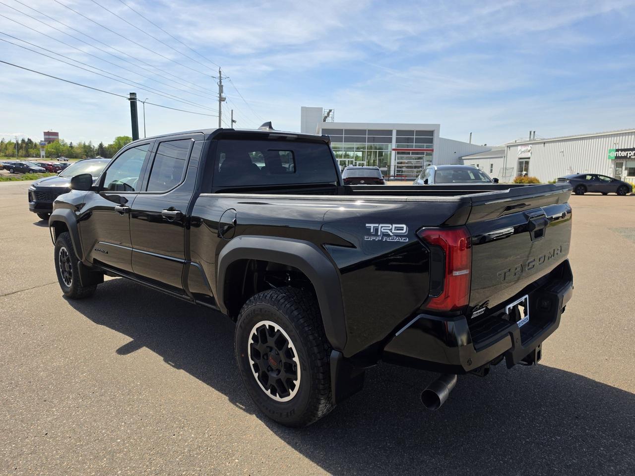 2026 Toyota Tacoma TRD OFF-ROAD+ Photo2