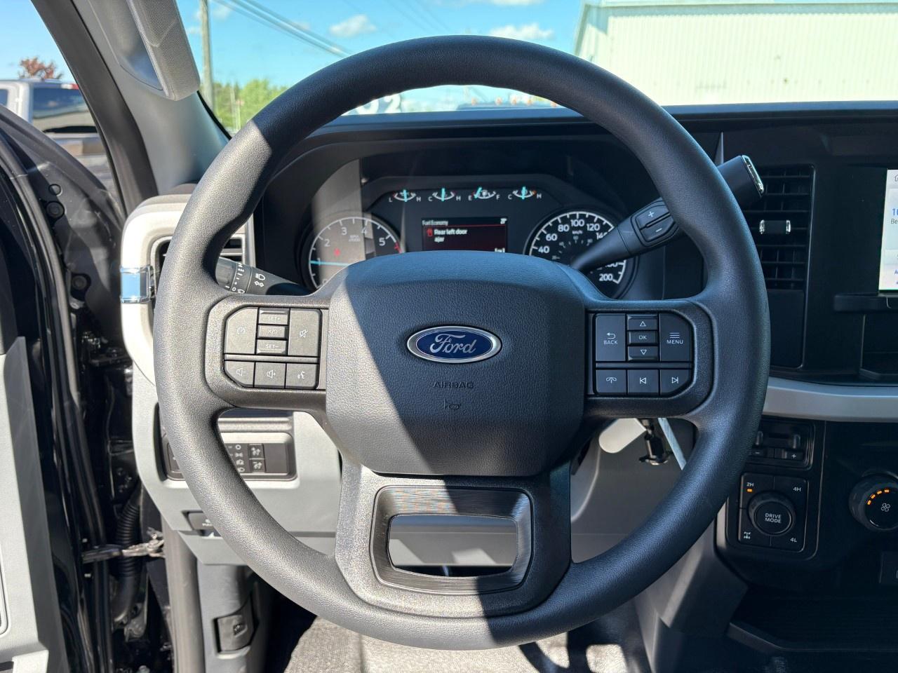 2026 Ford F-350 Super Duty SRW XL 4WD Super Cab 6.75' Box Photo
